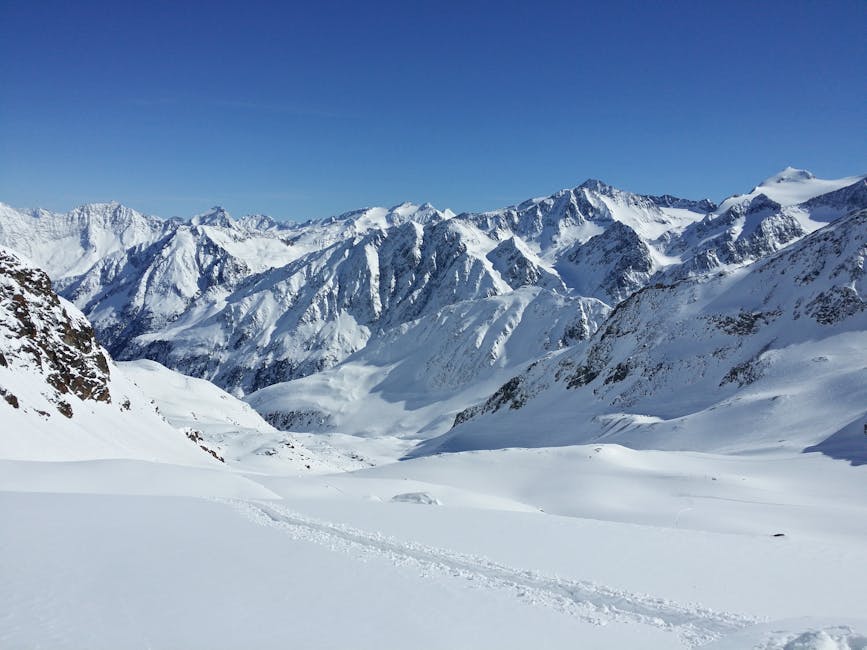 How to Hike in Snowy Conditions: Essential Tips